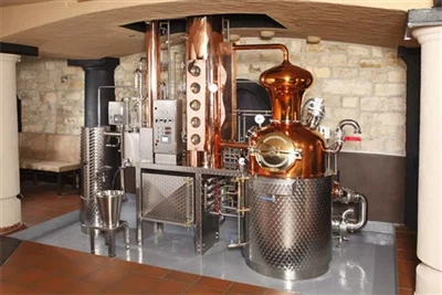 Які речовини можна очистити за допомогою спиртового дистилятора